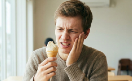 Как избавиться от повышенной чувствительности зубов  - фото